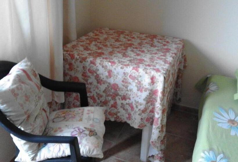 Apartamento 1 Dormitório Vista Mar, Kraybrezhna 3