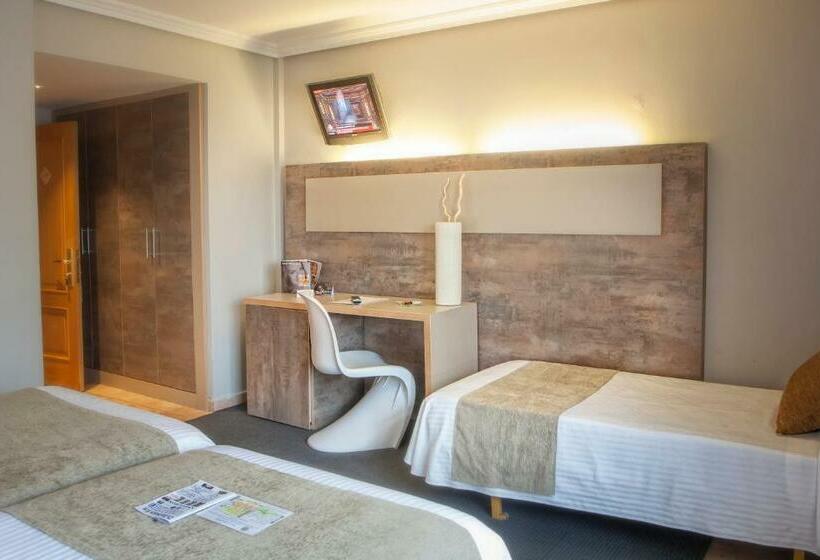 اتاق استاندارد سه نفره, Spa El Muelle De Suances