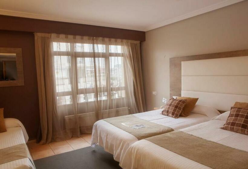 اتاق استاندارد سه نفره, Spa El Muelle De Suances