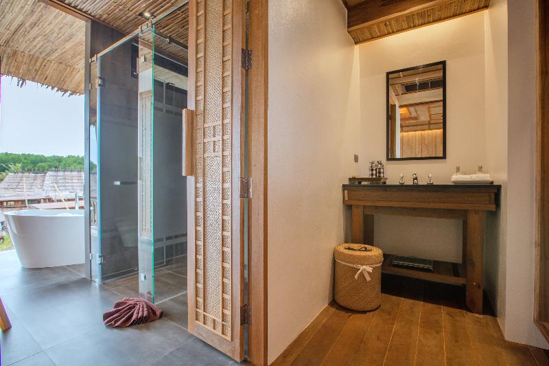 اتاق لوکس با چشم‌انداز, Venice Krabi Villa Resort
