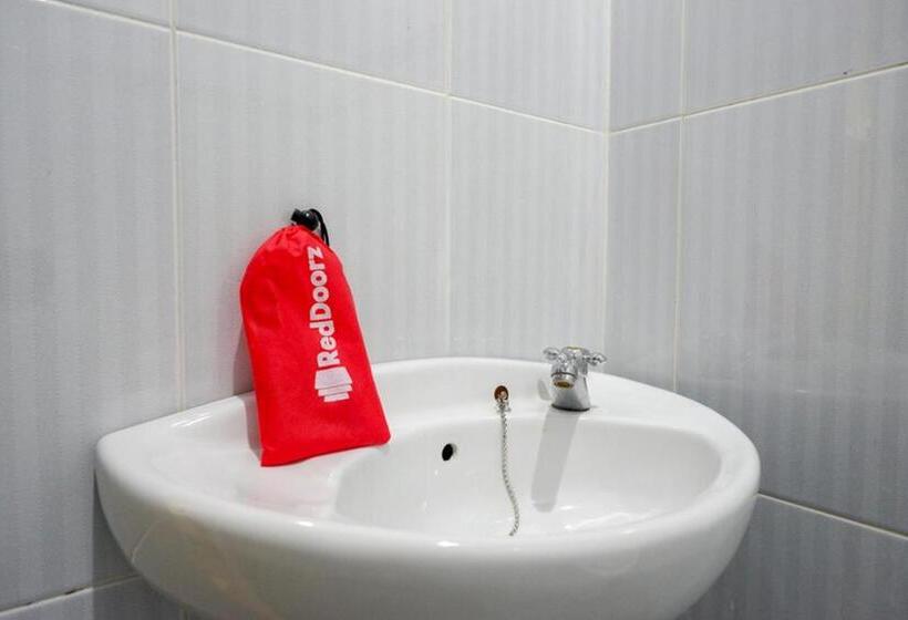 스위트, Reddoorz Near Lippo Plaza Buton