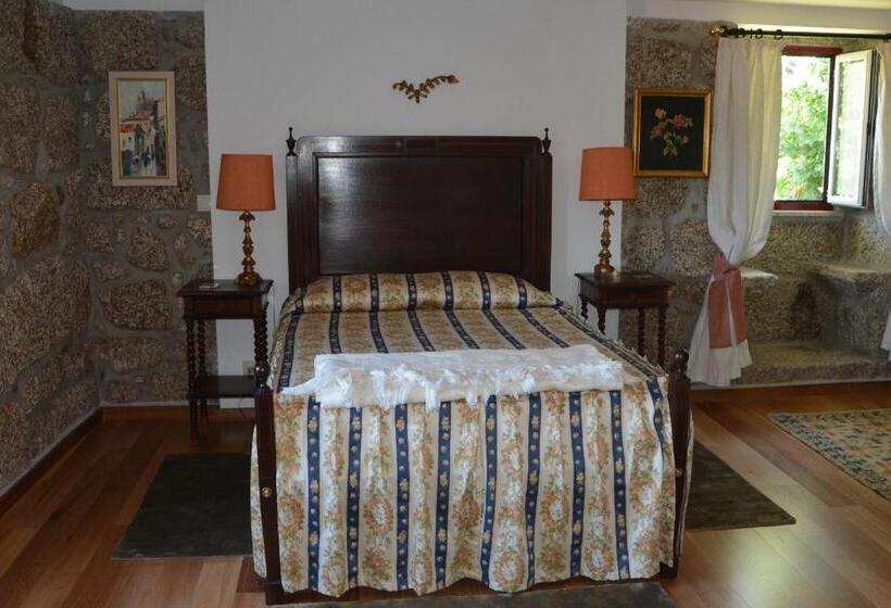 Люкс Повышенной Комфортности, Casas Do Eido E Casa Da Viúva