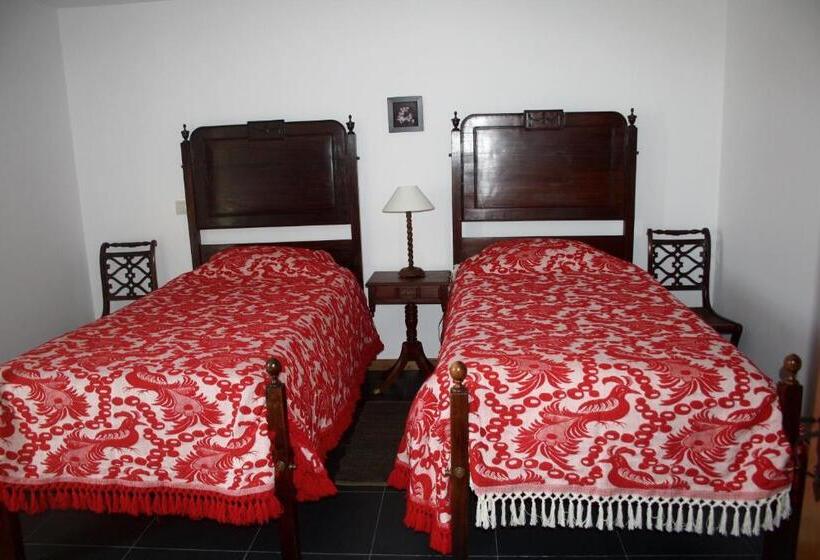 سوئیت 2 خوابه, Casas Do Eido E Casa Da Viúva