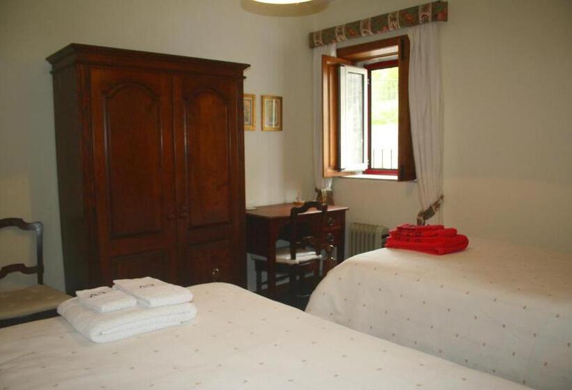 Дом 3 Спальни, Casas Do Eido E Casa Da Viúva
