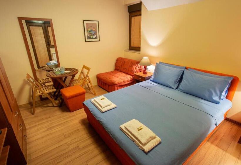 استودیو استاندارد با چشم‌انداز, Apartments Mery