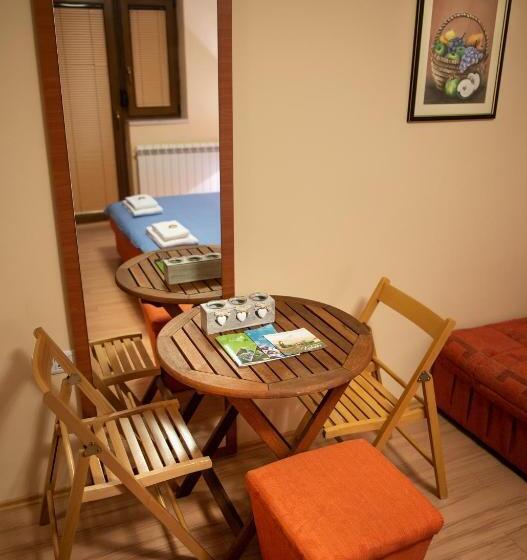 استودیو استاندارد با بالکن, Apartments Mery