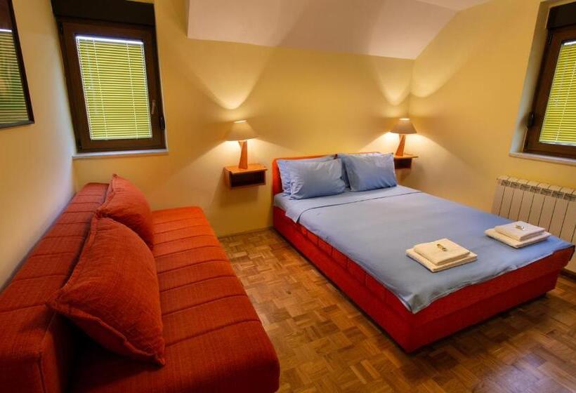 استودیو استاندارد با چشم‌انداز باغ, Apartments Mery
