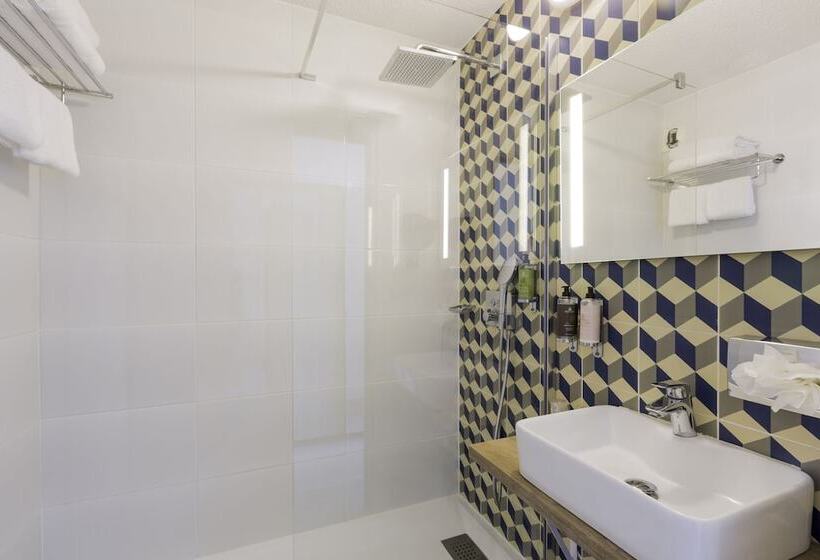 اتاق راحتی با چشم‌انداز دریا, Best Western Plus Hotel Canet Plage