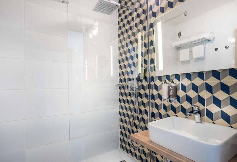 اتاق استاندارد با چشم‌انداز دریا, Best Western Plus Hotel Canet Plage