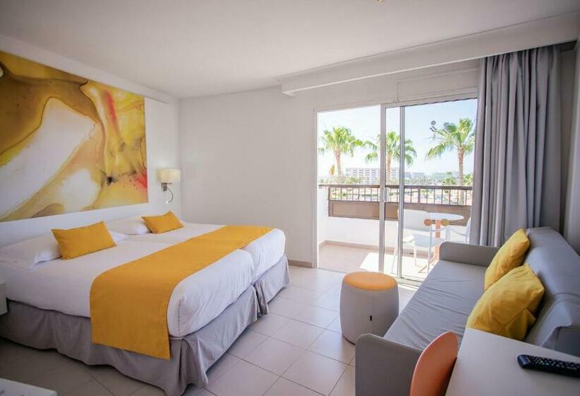 Quarto Estandar com Sacada, Servatur Waikiki