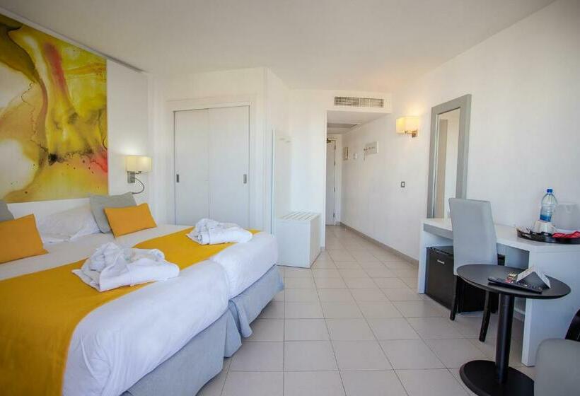 Quarto Superior com Sacada, Servatur Waikiki