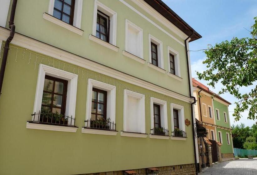 اتاق لوکس, гостеріяold Town