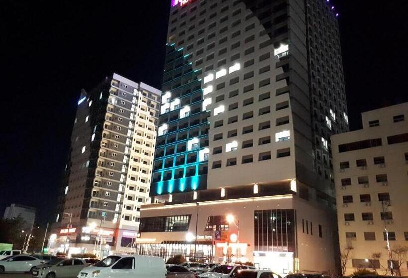 1 Bedroom Apartment Lake View, Nadree House 1