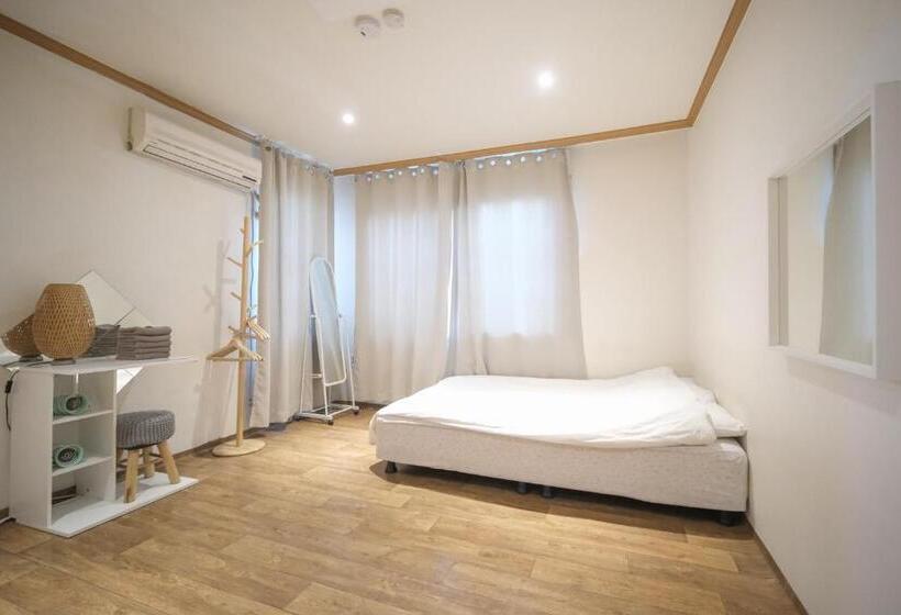 Apartamento 2 Dormitórios, Yeonnam Minbak