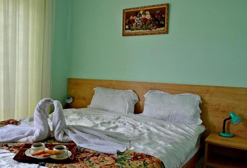 اتاق استاندارد با چشم‌انداز باغ, Boutique Hotel Eco House Tbilisi