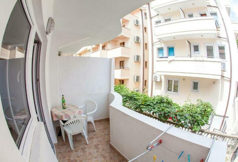استودیو استاندارد با بالکن, Guest House Violet