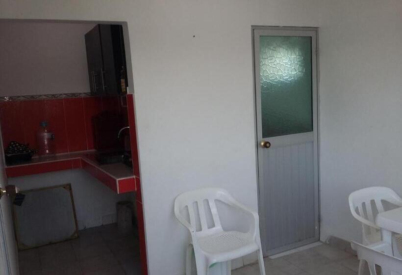 家庭间, Hostal Poseidon Del Mar
