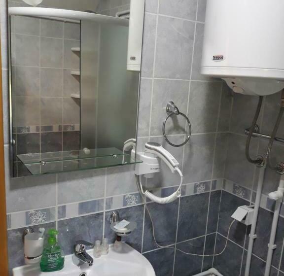 اتاق استاندارد با چشم‌انداز کوهستان, Rooms Skorpijon