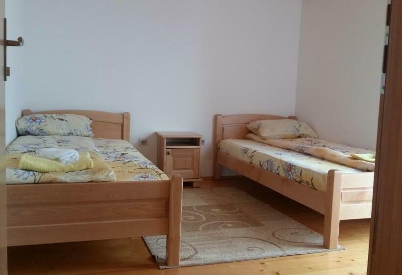 اتاق استاندارد با چشم‌انداز, Rooms Skorpijon