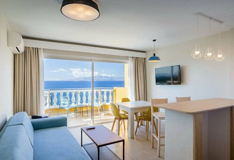 带1个卧室的带海景的公寓, Allegro Isora