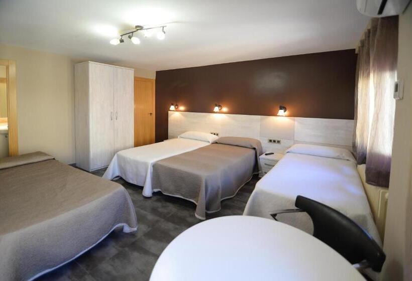 4인용 스탠다드 룸, Hostal Palacete De Los Arcedianos