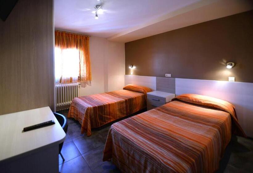 스탠다드 룸, Hostal Palacete De Los Arcedianos