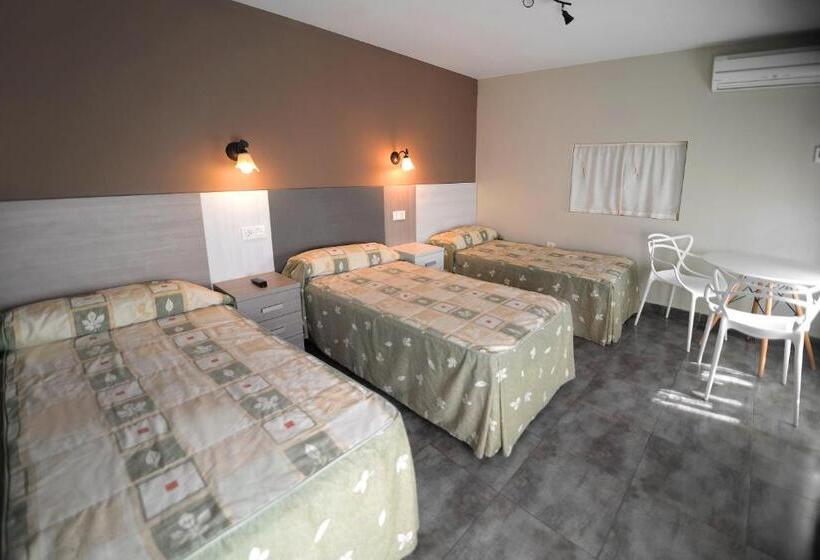 Номер Стандарт Трехместный, Hostal Palacete De Los Arcedianos