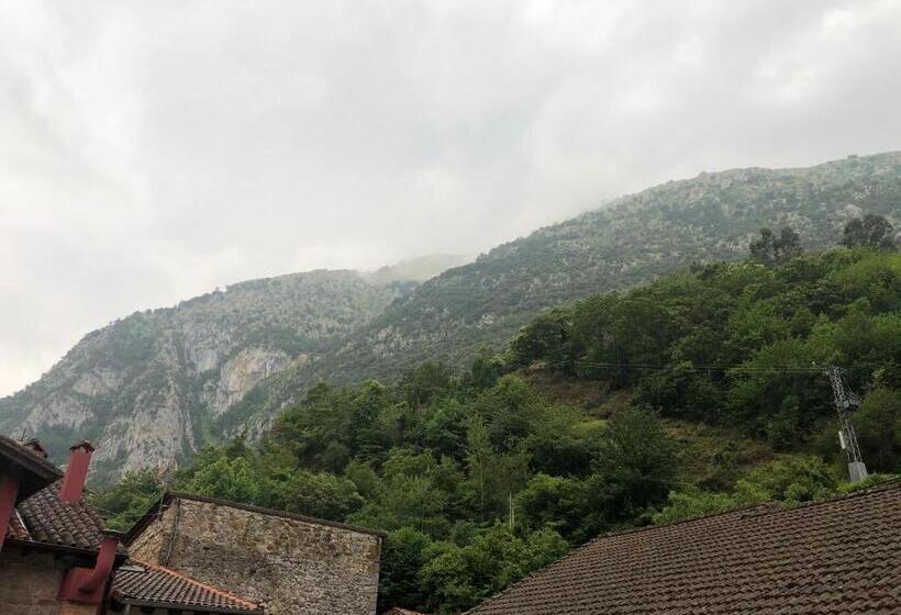Номер Стандарт с Балконом, Posada La Cuadrona