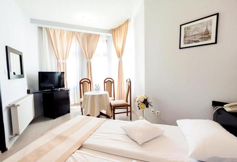 اتاق استاندارد, Astoria Hotel & Restaurant