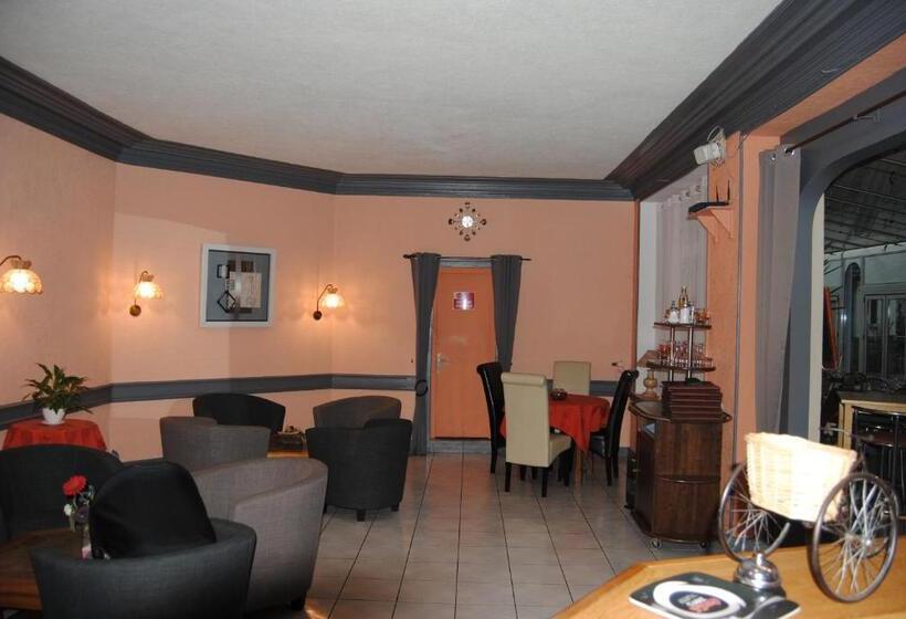 Номер Стандарт, Hôtel Restaurant Les Templiers
