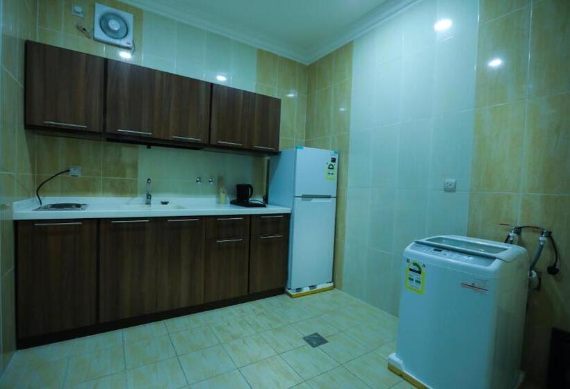 דירת שלושה חדרים, Toptel Apart