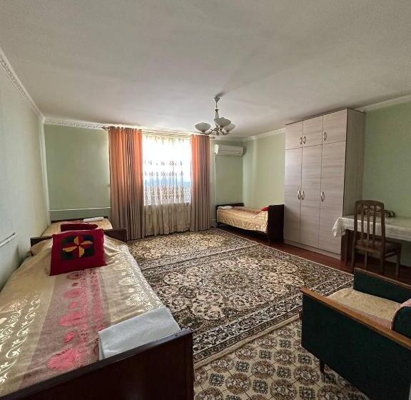 اتاق کلاسیک سه تخته, Guest House Nika, Nukus