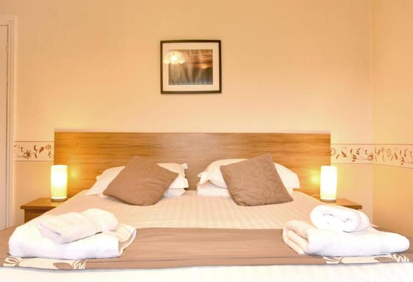 Номер Стандарт, Brook House Inn