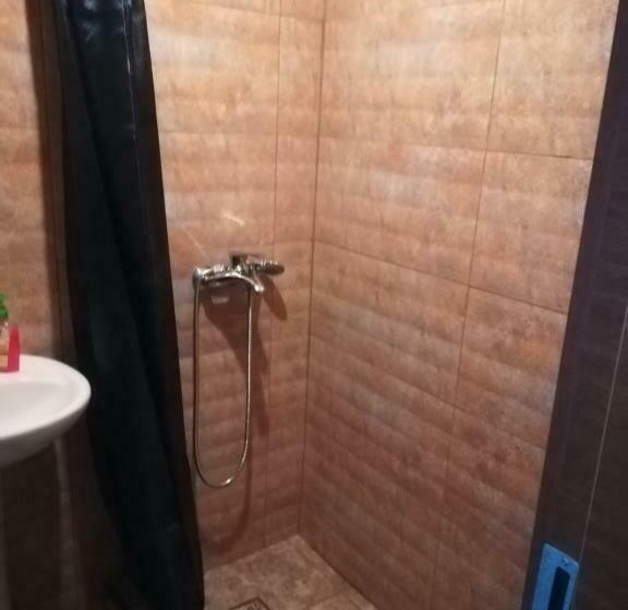 اتاق استاندارد سه نفره, Family Hotel Mtamta