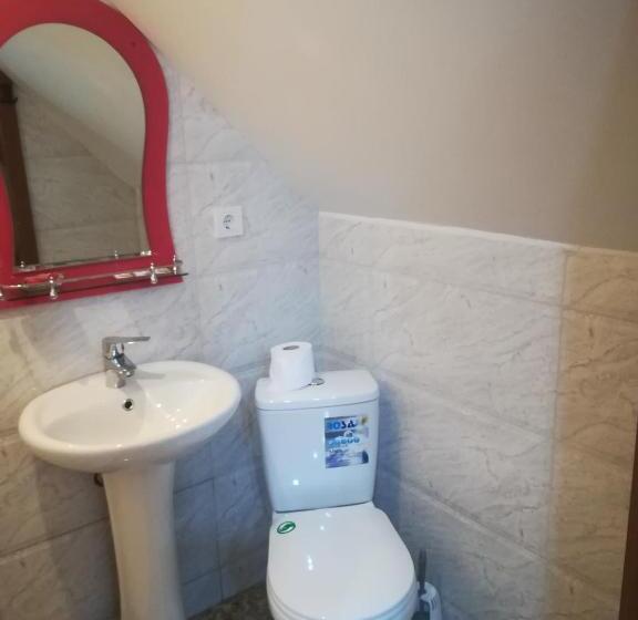 اتاق استاندارد سه نفره, Family Hotel Mtamta