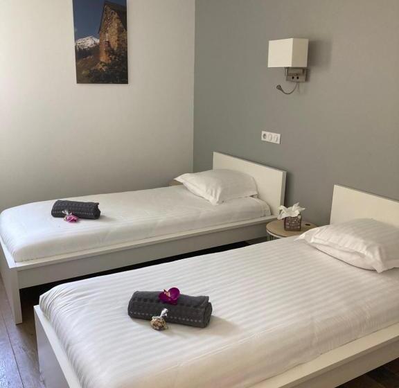 Номер Стандарт, Auberge Des Isards
