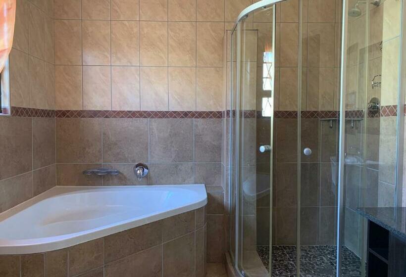 اتاق استاندارد با تخت بزرگ, Malu Guest House