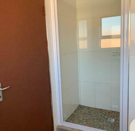 اتاق استاندارد با تخت بزرگ, Malu Guest House