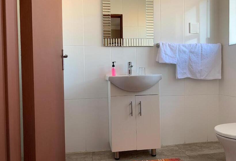 اتاق لوکس, Malu Guest House
