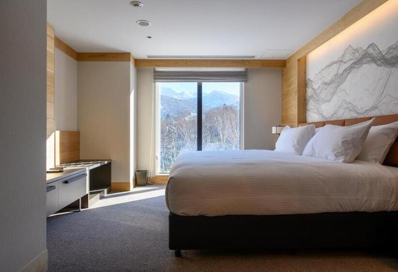 스탠다드 스튜디오 (전망), Yu Kiroro, Ski In Ski Out Luxury Residences