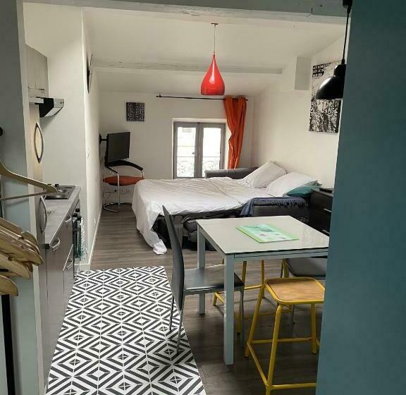 استودیوی استاندارد, Appartshotels De Ville