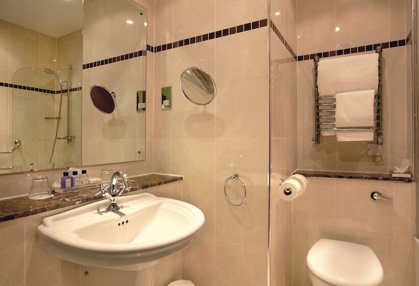 Номер Стандарт, Macdonald Inchyra Hotel & Spa