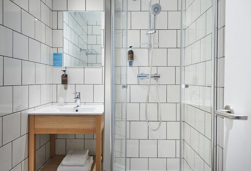 اتاق استاندارد سه نفره, Hôtel Stanley By Happyculture