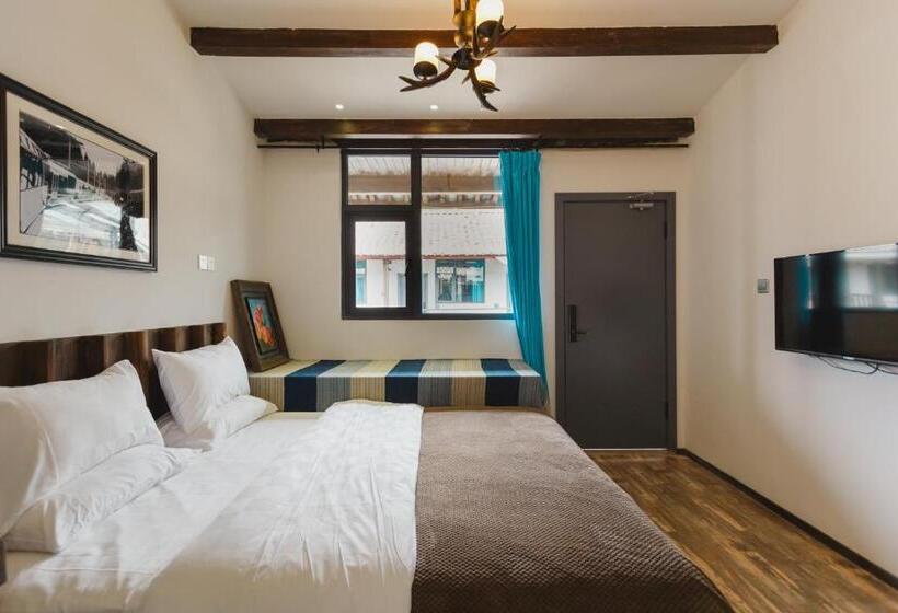 Номер Deluxe, Lijiang Desti Youth Park Hostel