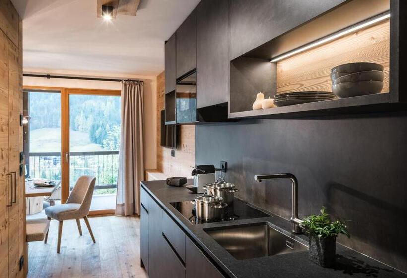 Апартаменты 1 Спальня с Видом, Les Dolomites Mountain Lodges