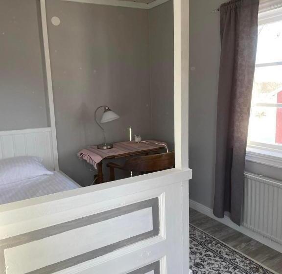 اتاق استاندارد یک نفره, Hallagårdens B&b