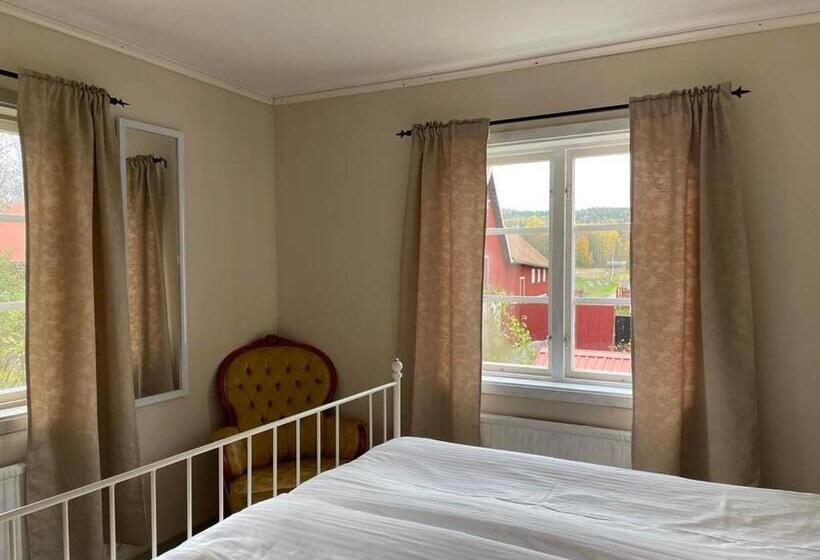 اتاق استاندارد با سرویس بهداشتی مشترک, Hallagårdens B&b