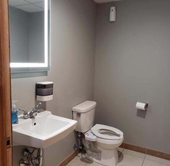 Четырехместный Номер Deluxe, Hepworth Hostel