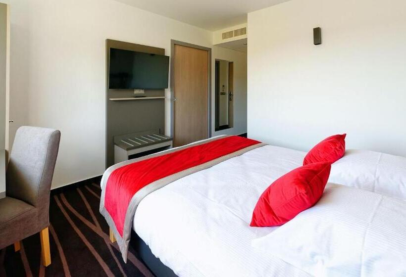 Семейный Номер, Hôtel Akena Besançon