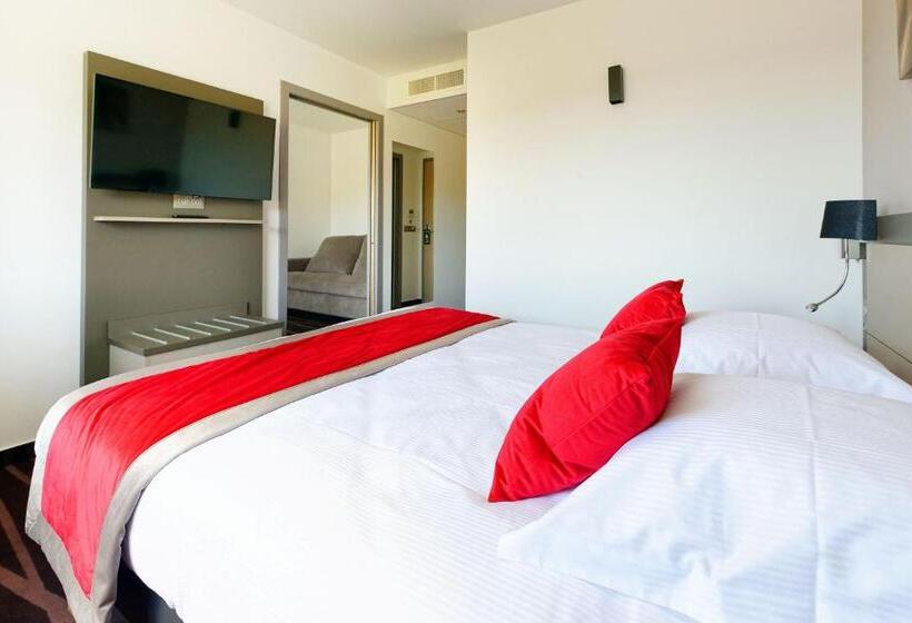Семейный Номер, Hôtel Akena Besançon